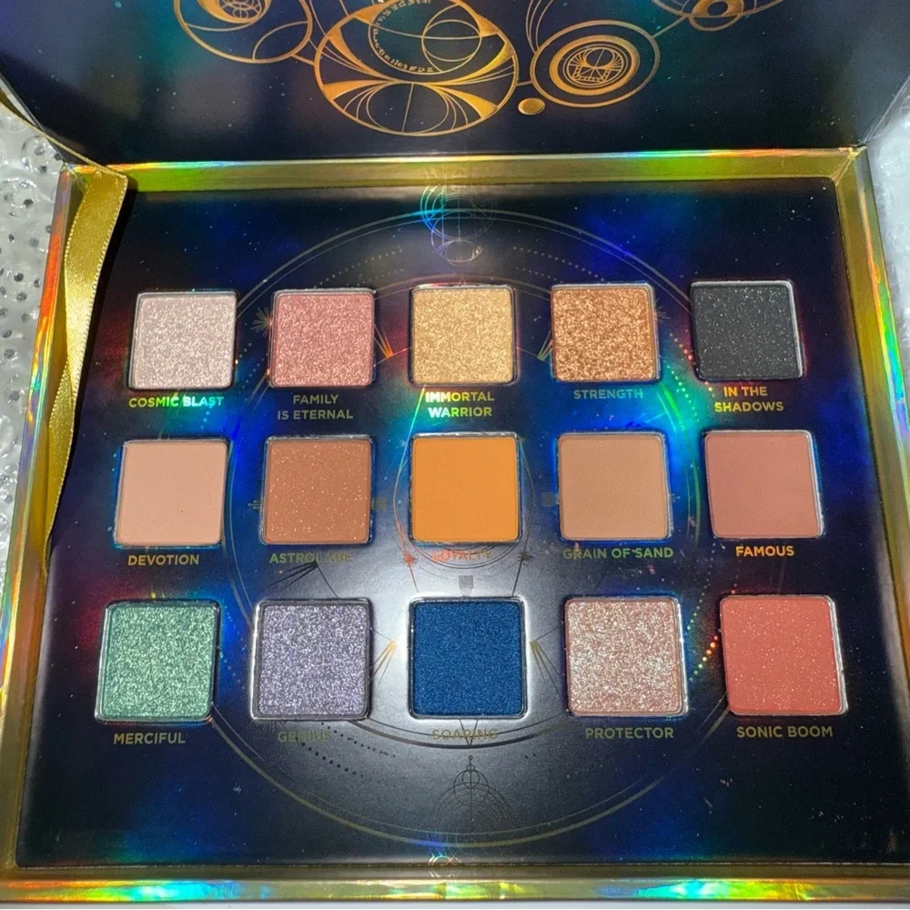 URBAN DECAY Marvel Eternals Eyeshadow Palette
